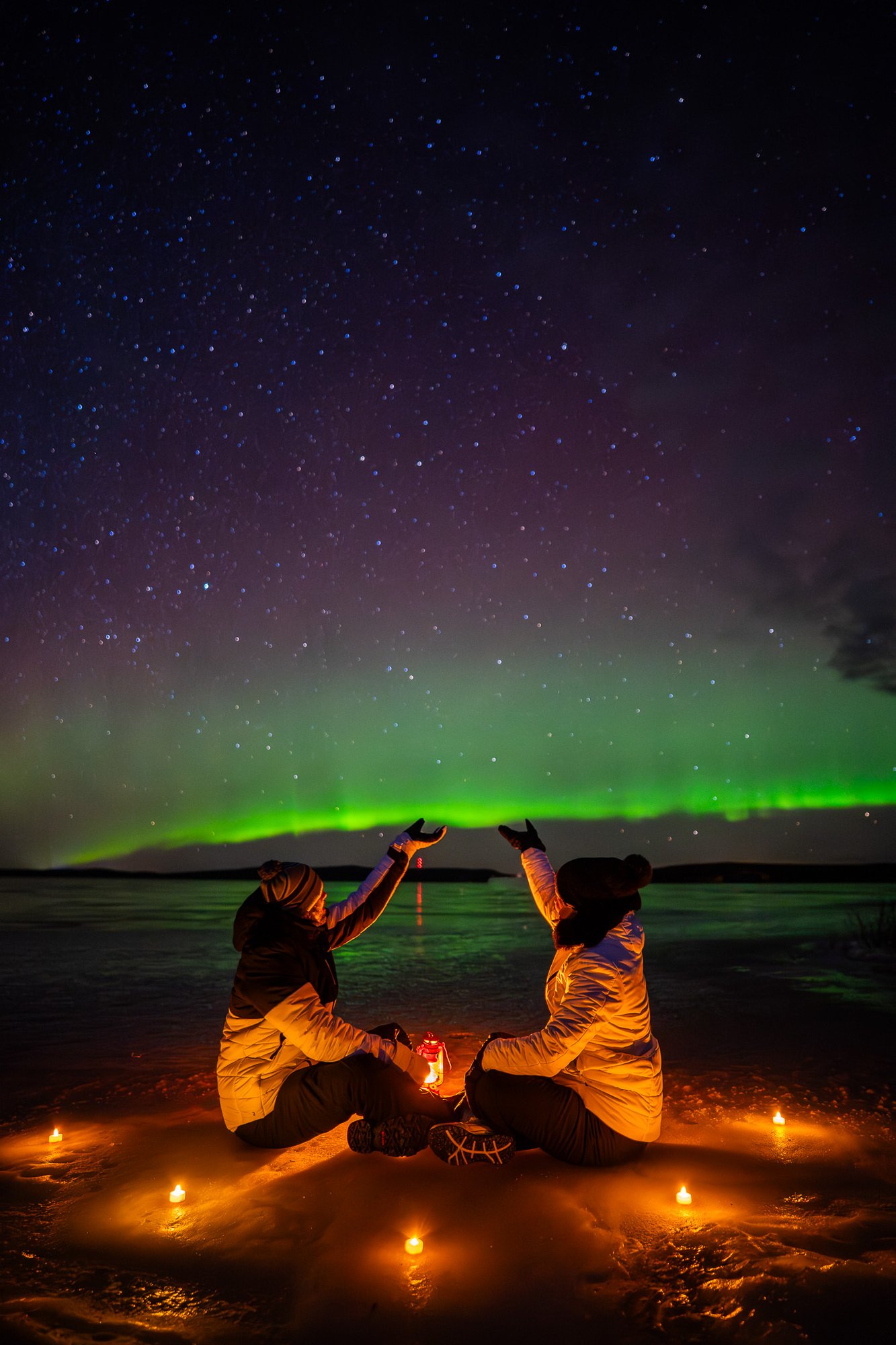 Rovaniemi: Unlimited Range Northern Lights Hunt with VIP Van